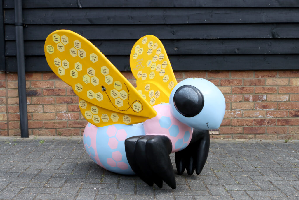 The 3B's mini bee sculpture with finished decoration